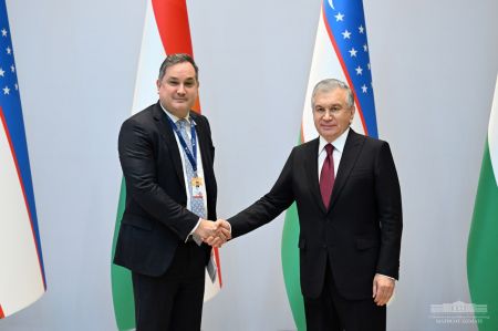 Президент Узбекистана подчеркнул важность наращивания взаимовыгодного сотрудничества с Венгрией