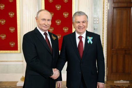 Президент Узбекистана принял участие в торжественных мероприятиях по случаю 79-летия Победы