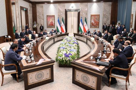 Presidents of Uzbekistan and Iran Consider a Wide Range of Issues of Bilateral Cooperation Presidents of Uzbekistan and Iran Consider a Wide Range of Issues of Bilateral Cooperation