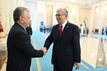 Ўзбекистон Президентини расмий кутиб олиш маросими бўлди