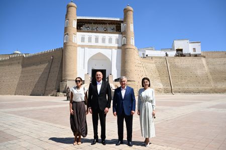 Ozarbayjonlik mehmonlar qadimiy Buxoroni ziyorat qildilar