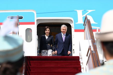 Oʻzbekiston Prezidenti Bishkek shahriga keldi