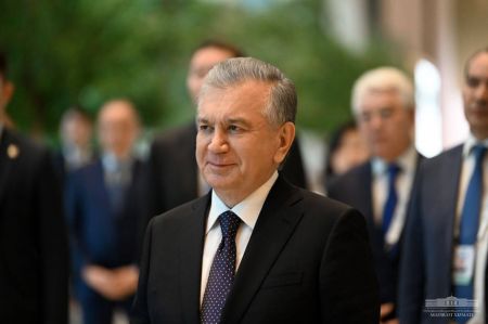 Президентлар Абай меросига бағишланган кўргазма билан танишдилар
