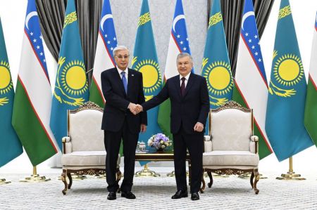 Президенты Узбекистана и Казахстана подтвердили  приверженность дальнейшему развитию всестороннего  сотрудничества