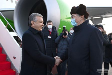 Shavkat Mirziyoyev Nur-Sulton shahriga keldi