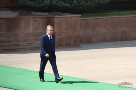 Shavkat Mirziyoyev Turkmanistonga ketdi Shavkat Mirziyoyev Turkmanistonga ketdi
