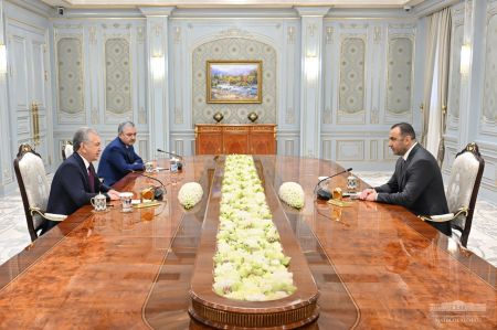 Президент Узбекистана принял делегацию Азербайджана