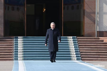 Uzbek President Leaves for Cairo