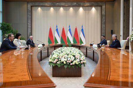 Президент Узбекистана отметил высокий уровень  узбекско-белорусского межпарламентского сотрудничества