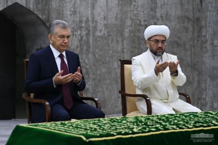 President Visits the Imam Bukhari Complex President Visits the Imam Bukhari Complex