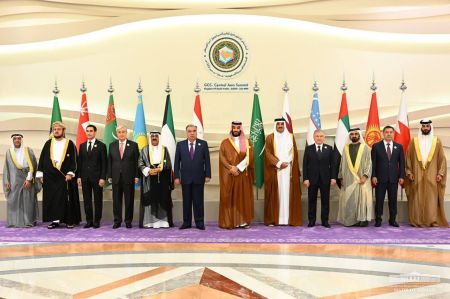 Uzbek President Puts forward a Number of Proposals on Developing Multilateral Cooperation with the Countries of the Gulf Cooperation Council