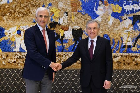 President of Uzbekistan Meets with Chairman of 