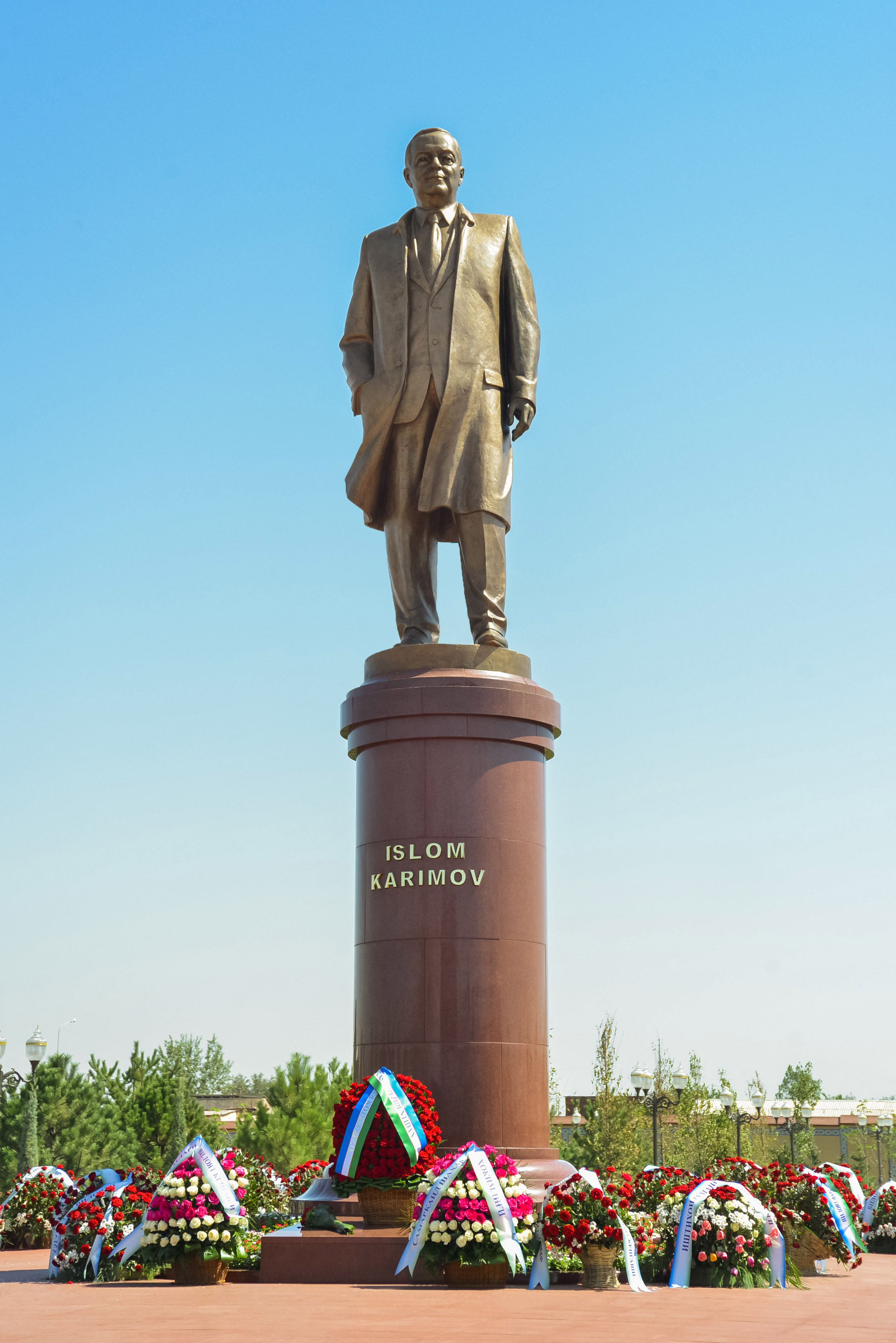 Monument to Islam Karimov is opened in Samarkand