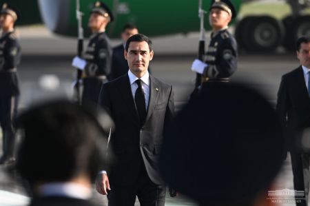 President of Turkmenistan Arrives in Samarkand