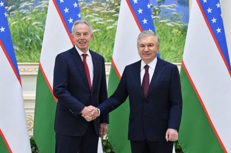 Президент Узбекистана провел встречу с главой Института глобальных изменений