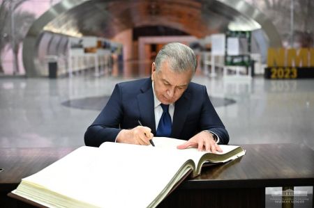 Shavkat Mirziyoyev Visits the National Museum of Egyptian Civilization