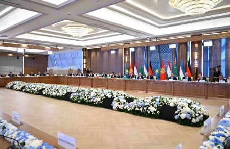 Ўзбекистон Президенти Германия бизнеси етакчилари билан қўшма учрашувда иштирок этди