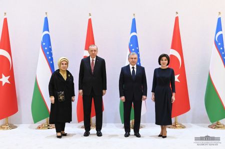Ko‘ksaroy qarorgohida Turkiya yetakchisi tantanali kutib olindi