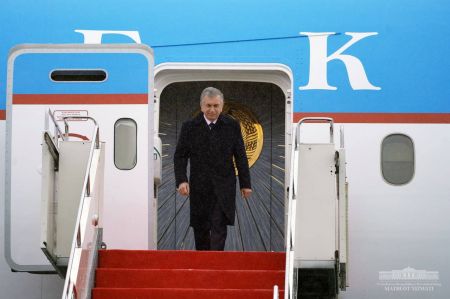 Президент Узбекистана прибыл в Астану Президент Узбекистана прибыл в Астану