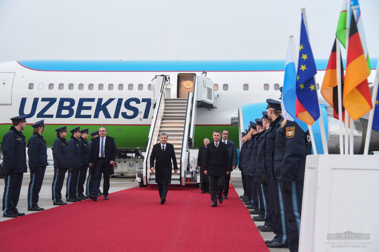 President Shavkat Mirziyoyev arrives in Munich