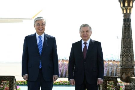 Presidents Arrive in Khorezm Presidents Arrive in Khorezm