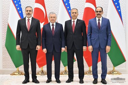 President of Uzbekistan Receives a Delegation of Türkiye