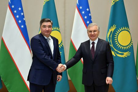 Ўзбекистон Президенти Қозоғистон билан кўп қиррали ҳамкорликни янада кенгайтириш муҳимлигини қайд этди
