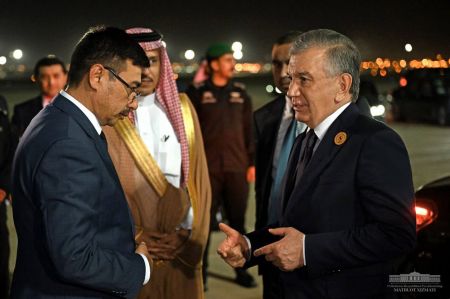 Uzbek President Completes his Visit to Saudi Arabia