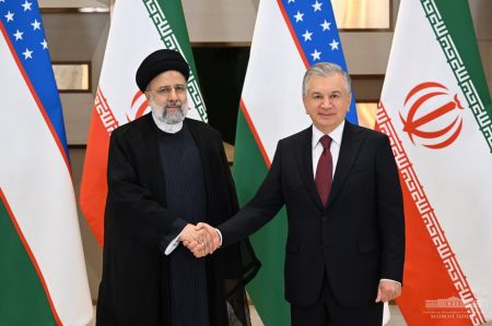 Президенты Узбекистана и Ирана обсудили пути дальнейшего расширения двустороннего сотрудничества