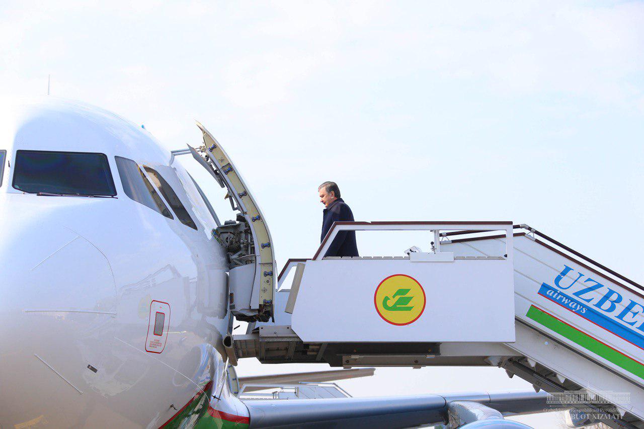 President Leaves for Navoi Region President Leaves for Navoi Region