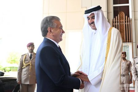 Состоялась торжественная встреча Президента Узбекистана
