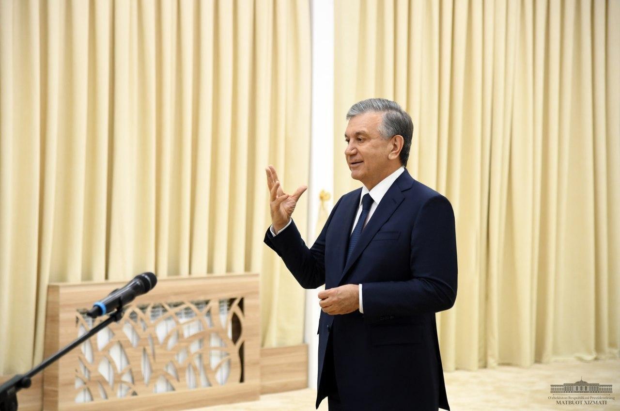 Президент обменялся мнениями с народом Президент обменялся мнениями с народом