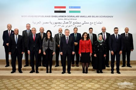 President of Uzbekistan Meets with Egyptian Business Circles