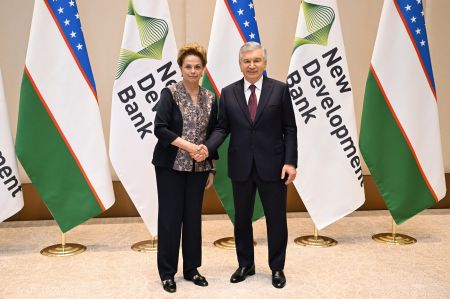 Oʻzbekiston Prezidenti Yangi taraqqiyot banki bilan hamkorlikning ustuvor yoʻnalishlarini muhokama qildi