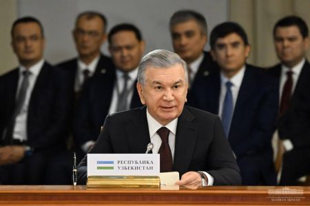 Ўзбекистон Президенти ЕОИИ саммитида иштирок этди