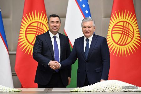 Documents Aimed at Deepening Relations of Comprehensive Strategic Partnership Signed