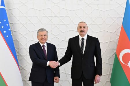 Состоялась торжественная церемония встречи Президента Узбекистана