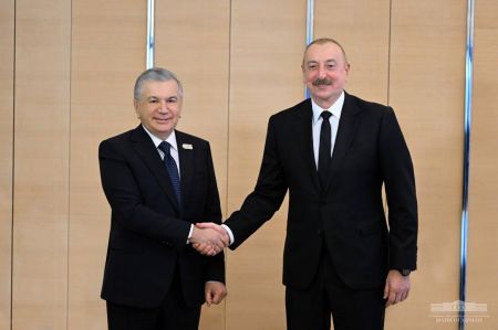 Ўзбекистон ва Озарбайжон раҳбарлари олий даражадаги келишувларни амалга ошириш масалаларини муҳокама қилдилар
