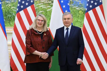 Президент Узбекистана принял делегацию Конгресса США
