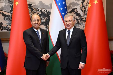 Президент Узбекистана встретился с председателем Китайской национальной нефтегазовой корпорации