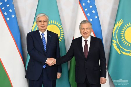 Лидеры Узбекистана и Казахстана подчеркнули важность дальнейшего расширения многопланового сотрудничества