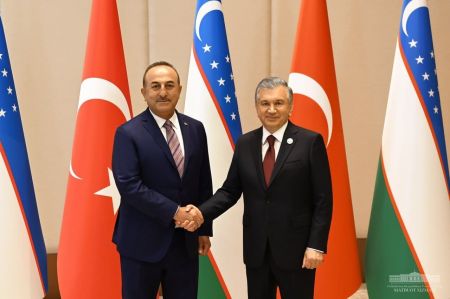 President Receives a Turkish Delegation President Receives a Turkish Delegation