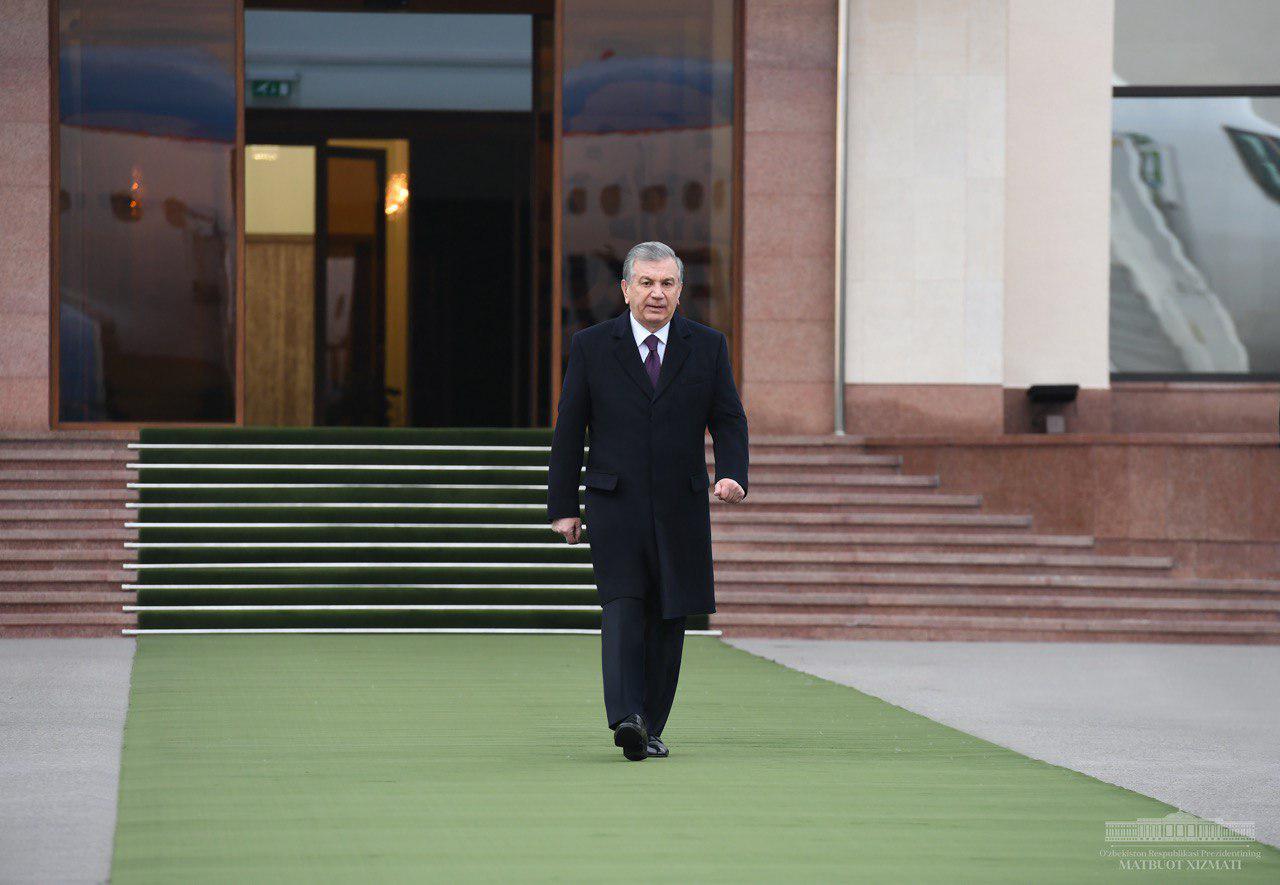 The President leaves for Navoi region