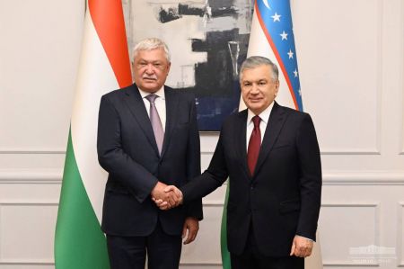 Uzbek President Notes Great Opportunities for Expanding Business Partnership with Hungary Uzbek President Notes Great Opportunities for Expanding Business Partnership with Hungary