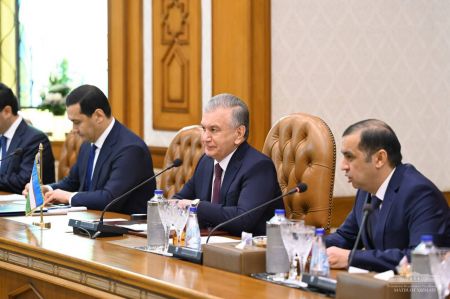 Президенты Узбекистана и Египта обсудили перспективы развития двусторонних отношений и выведения их на новый уровень всеобъемлющего партнерства