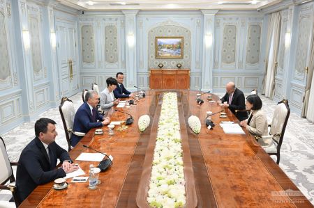 President of the Republic of Uzbekistan Receives US Delegation