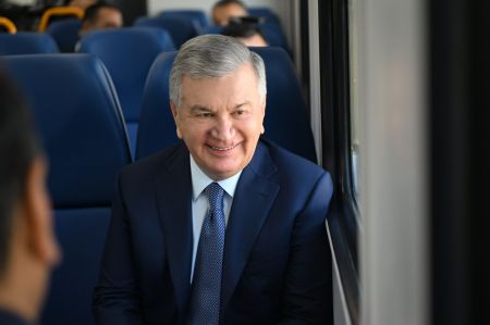 В Ферганской долине запущен новый электропоезд