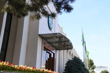 The President of Uzbekistan Departes to Qatar