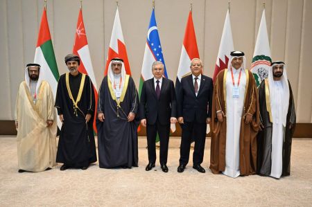 Президент Узбекистана принял руководителей парламентов арабских стран