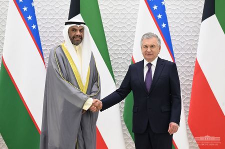 Ўзбекистон Президенти Кувайт билан ўзаро манфаатли ҳамкорлик учун кенг имкониятларни қайд этди Ўзбекистон Президенти Кувайт билан ўзаро манфаатли ҳамкорлик учун кенг имкониятларни қайд этди